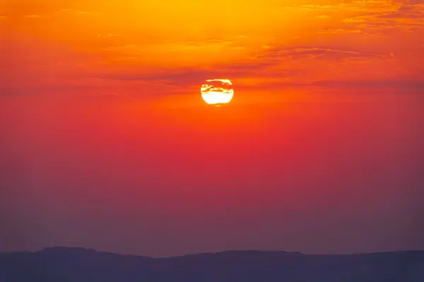 Sunrise Makhtesh Ramon Israel Sun Clouds Silhouettes Mountains — Stock Photo, Image