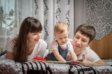 Kitap çocuk anne okuyun