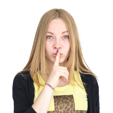 Sarışın bir parmak dudakları için presler