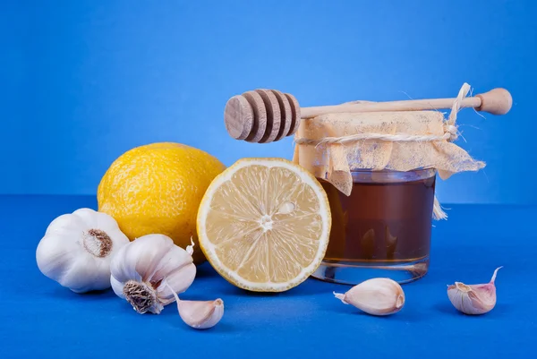 Bal, limon ve sarımsak
