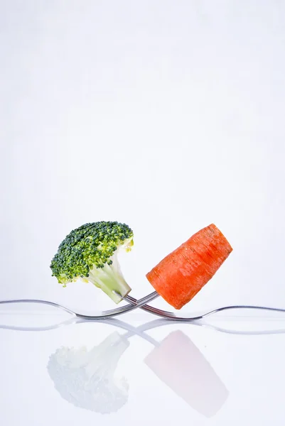 Composição de brócolis e cenoura — Fotografia de Stock