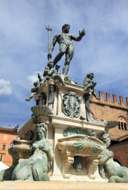 Ortaçağ Çeşmesi, Piazza Maggiore Bologna