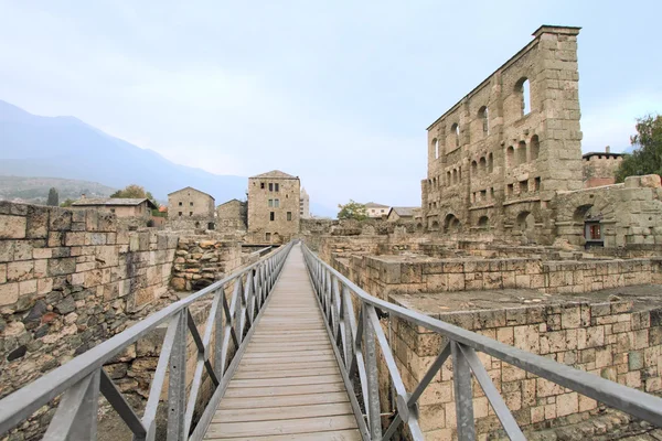 Aosta, İtalya Roma Tiyatrosu kalıntıları — Stok fotoğraf