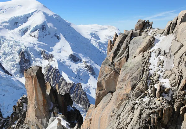 Παγετώνας και της συνόδου κορυφής στο Mont Blanc — Φωτογραφία Αρχείου