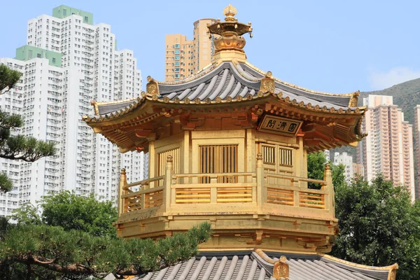 Golden pavilion in Hong Kong — Stock Photo, Image