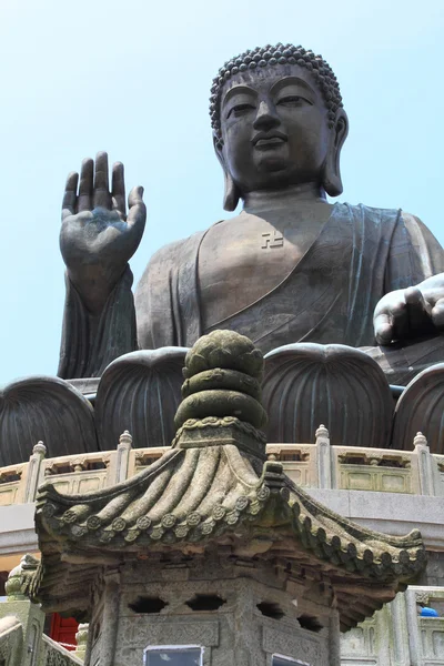 Der große Buddha des Po lin Tempels — Stockfoto