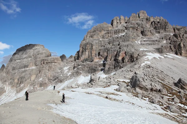 Vandringsleden till alpine hut Refugio Lavaredo — Stockfoto