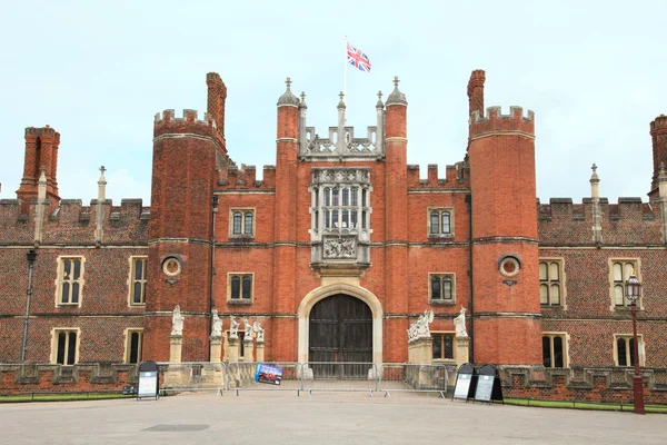 Pałacu Hampton court — Zdjęcie stockowe