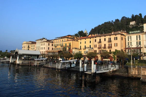 Bellagio イタリア 2014年10月30日 イタリアのベッラージョで2014年10月30日にコモ湖のリゾートタウン コモ湖はイタリアで3番目に大きい湖で ミラノの近くで最も訪問されたリゾートです — ストック写真