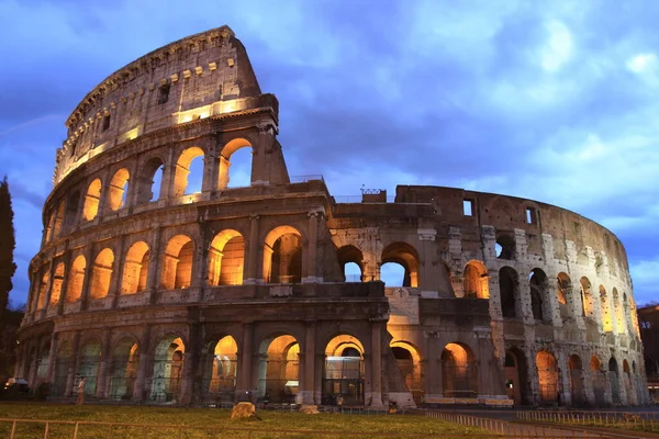 Illuminated Colosseum Twilight Italy — Stock Photo, Image