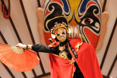 Çin Sanatçı gerçekleştirmek geleneksel yüz değişen sanat Sichuan içinde