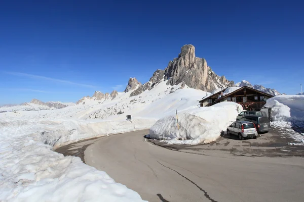 View of Dolomites alps at Passo Giau, Italy — Stock Photo, Image