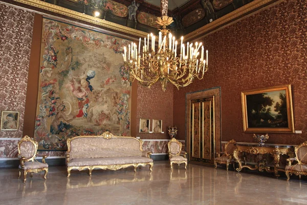 Grand hall för Napoli palace — Stockfoto