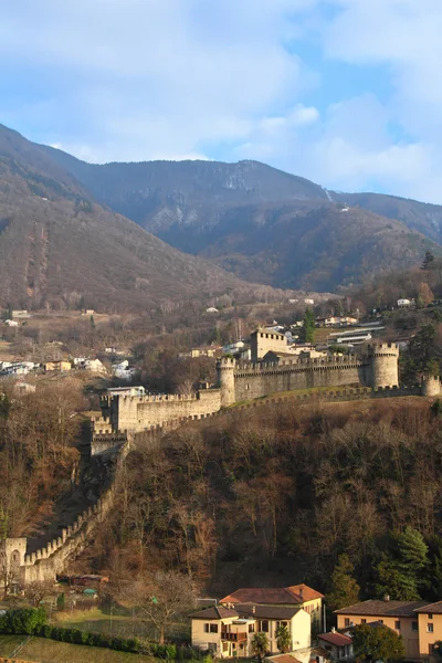 Bellinzona castle and wall towers — Stock Photo, Image