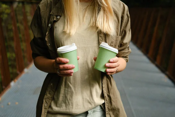 Green Paper Cup Coffee Woman Hand Time Drink Coffee City — Stock Photo, Image