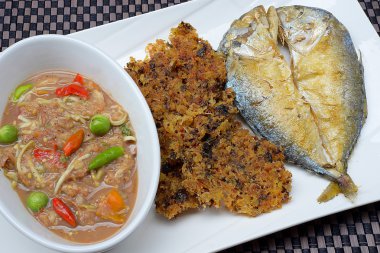 Karides hamur chili sos, Tay geleneksel gıda