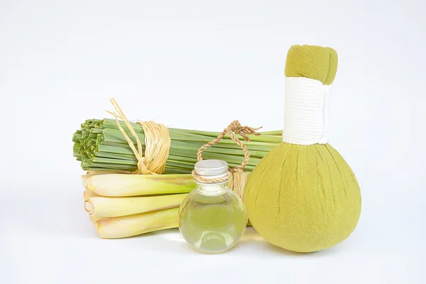 Natuurlijke Spa ingrediënten Citronella etherische olie met aromatherapie — Stockfoto