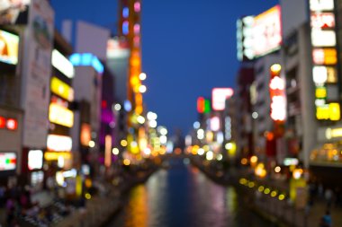 Dotonbori Osaka, Japonya gece alışveriş arka plan bulanık.