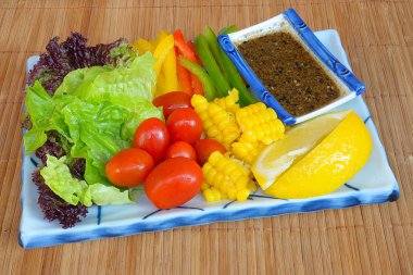 Japon bir remake ile karışık salata.