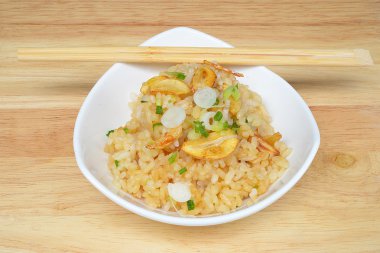 Japonca Fried Rice (Ninniku Yakimeshi sarımsak)