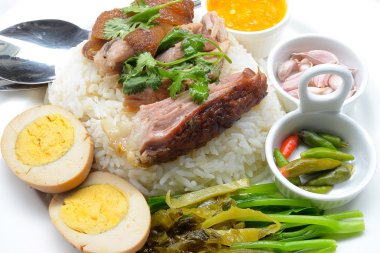 Sarımsak ve kale üstten görünüm, pilav Komposto domuz bacak