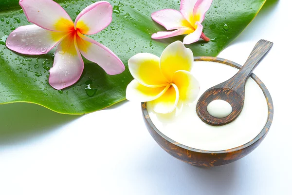 Spa yoğurt doğal cilt için.