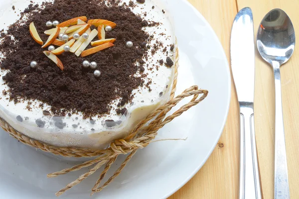 Pastel de queso cremoso con galletas de chocolate y galletas de crema. —  Fotos de Stock