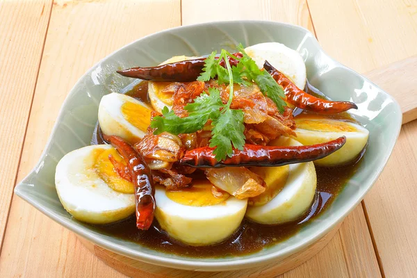 Яйце з Tamarind солодким соусом — стокове фото