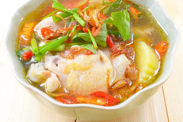 Chicken soup chicken soup with vegetables in a bowl — Stock Photo, Image