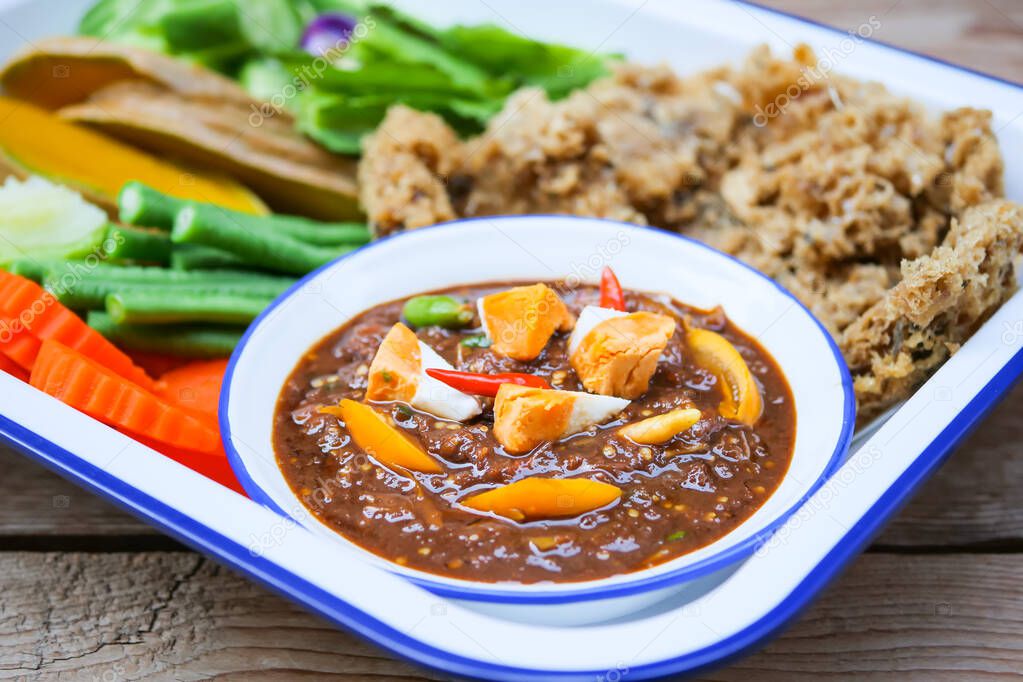 Nombre de comida tailandesa Naam Phrik Lohng Reuua (Barco Embarcación