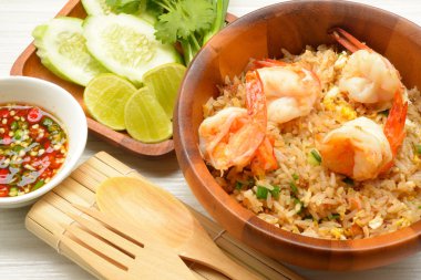 Kızarmış pilav Asya yemek karides