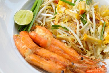 Tay gıda pad thai, karides ile erişte