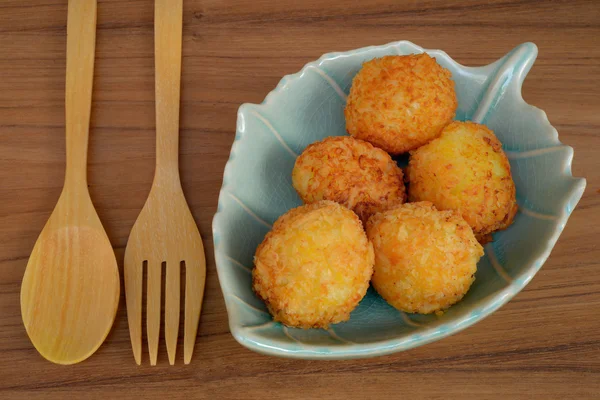 Crispy potato cheese balls