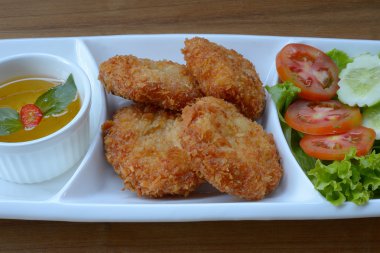 derin yağda kızartılmış karides kek