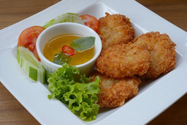 derin yağda kızartılmış karides kek