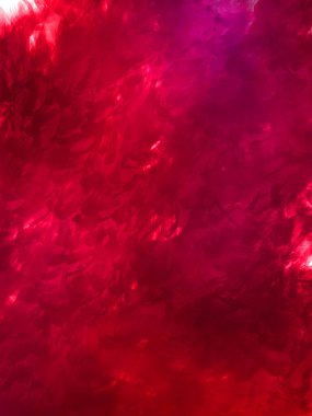 Vahşi ve büyük fırça darbeleri. Beyaz arka planda fırçalanmış soyut resim. Fırça darbesi ile boyanmış. Boya darbeleri. 2B Görüntü.