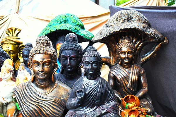 Άγαλμα Του Βούδα Σύμβολο Της Ειρήνης Βούδα Πολλά Άγαλμα Του — Φωτογραφία Αρχείου