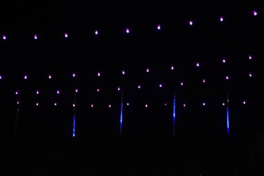 Tarih 12 / 11 / 2020, Gandhidham, Kutch-Gujarat, Hindistan Diwali Kutlaması 'nda aydınlatma süslemesi