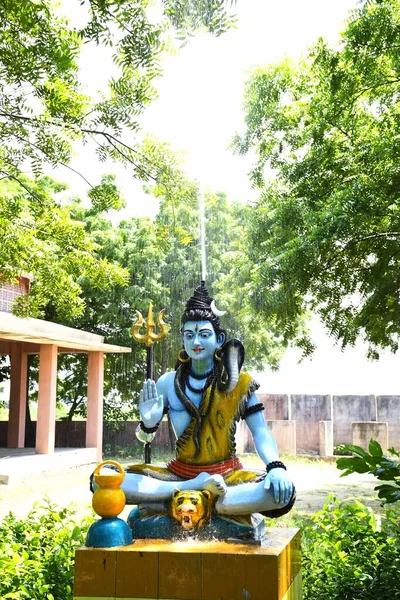 Estátua Senhor Shiva Fundo Chovendo — Fotografia de Stock