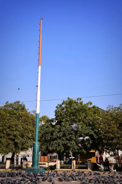 Auf Einem Pfahl Ist Die Flagge Indiens Gefärbt Safran Weiß — Stockfoto