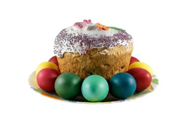 Renkli Paskalya yumurtaları ve Paskalya kek 