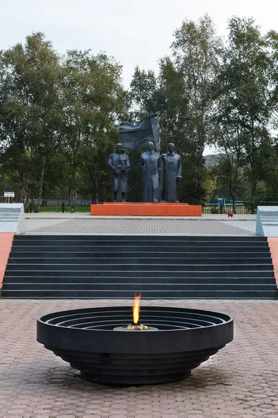 Denkmal des Ruhms und der ewigen Flamme — Stockfoto