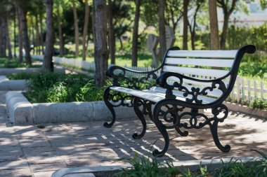 sokak boyunca Ajur tezgah