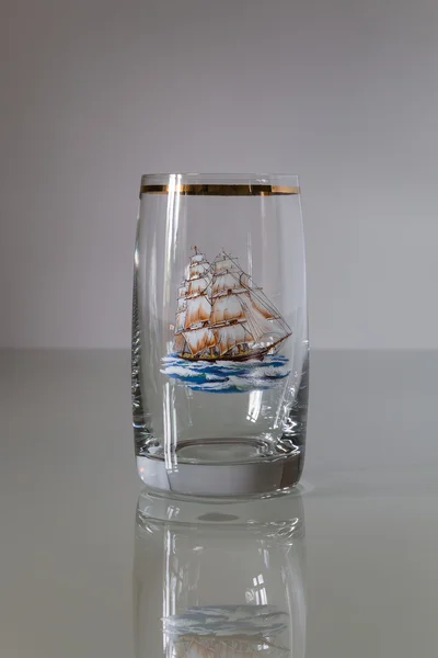 Скляне скло з малюнком — стокове фото