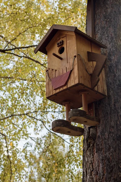 Houten vogels feeders — Stockfoto