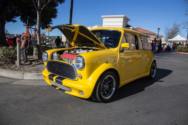 Custom Mini Cooper with Honda V-tec motor — Stock Photo, Image