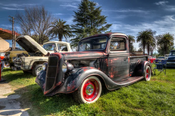 Oude klassieke pick-up Truck Rechtenvrije Stockafbeeldingen