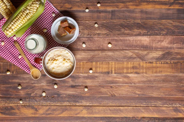 Mazamorra Cup Panela Pieces Milk Bottle Cobs Rustic Wood Table — Stock Photo, Image