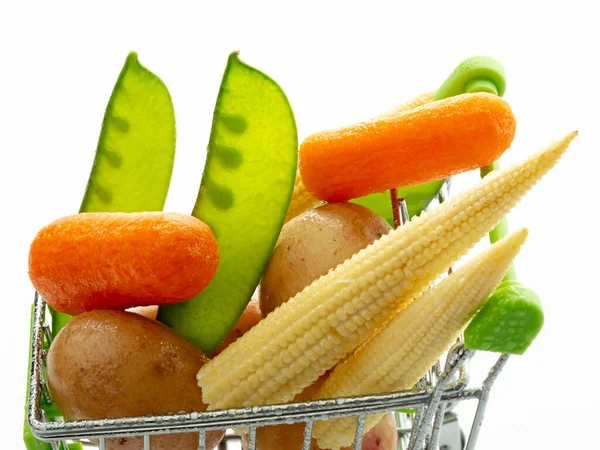 Sada Čerstvé Zeleniny Nákupním Vozíku — Stock fotografie