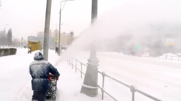 Snow Removal City Winter City Day Russia Moscow 2021 — Stock Video